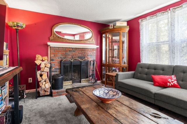 64 Winthrop Rd WINTER RENT, Plymouth, MA 02360