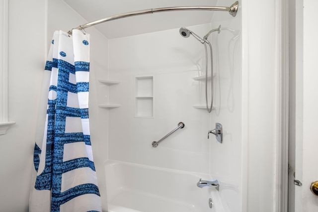 64 Winthrop Rd WINTER RENT, Plymouth, MA 02360