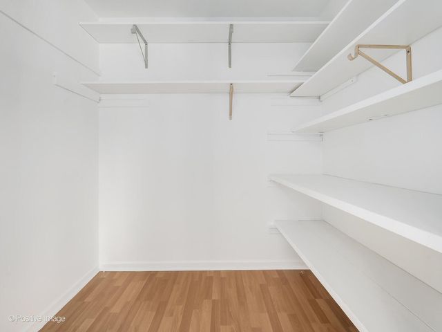 285 E 1st Street, Elmhurst, IL 60126