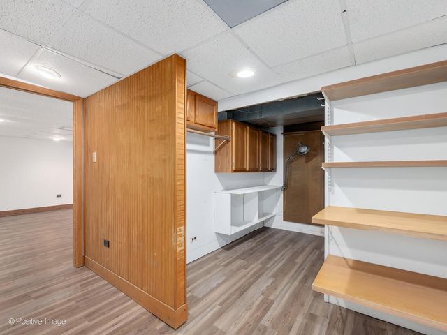 285 E 1st Street, Elmhurst, IL 60126