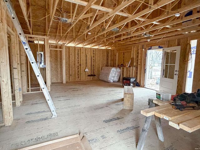 100 Hoosier Way, Mitchell, IN 47446