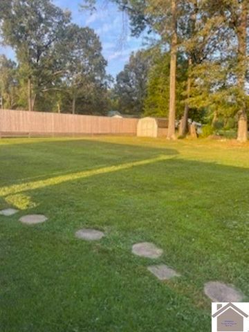 520 Holly Drive, Paducah, KY 42003