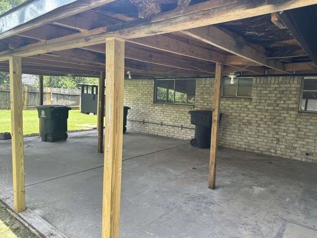 6523 Hanley Lane, Houston, TX 77016