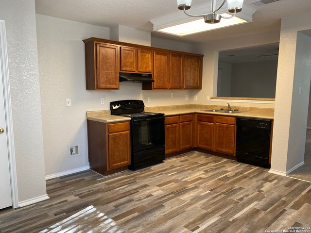 511 Mathis Meadows, San Antonio, TX 78251