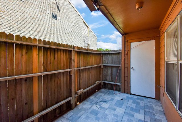 10202 Forum Park Drive 15, Houston, TX 77036