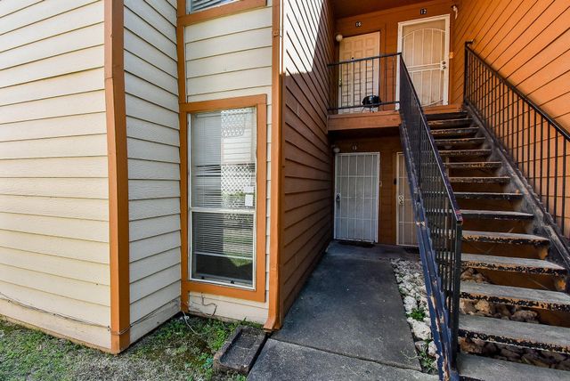 10202 Forum Park Drive 15, Houston, TX 77036