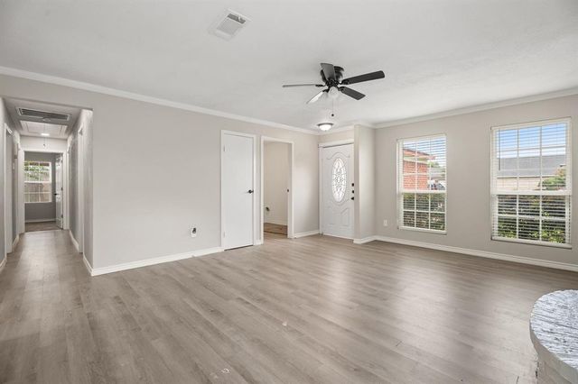 5421 Beaver Creek Drive, La Porte, TX 77571