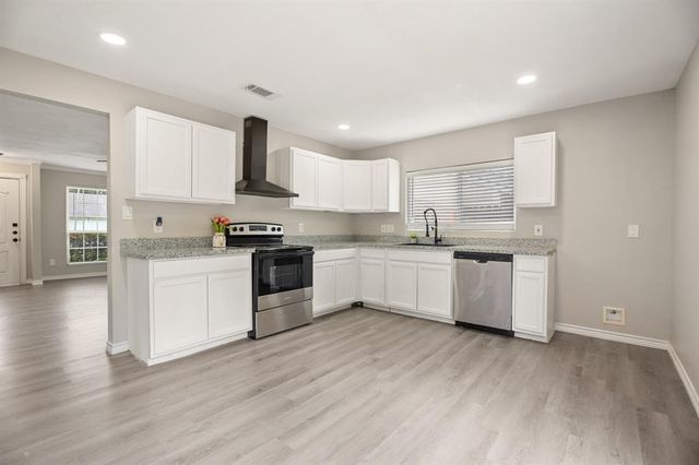 5421 Beaver Creek Drive, La Porte, TX 77571