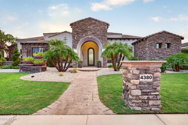 4380 E TAURUS Place, Chandler, AZ 85249