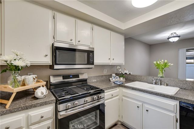 1031 S Palmetto Avenue A2, Ontario, CA 91762