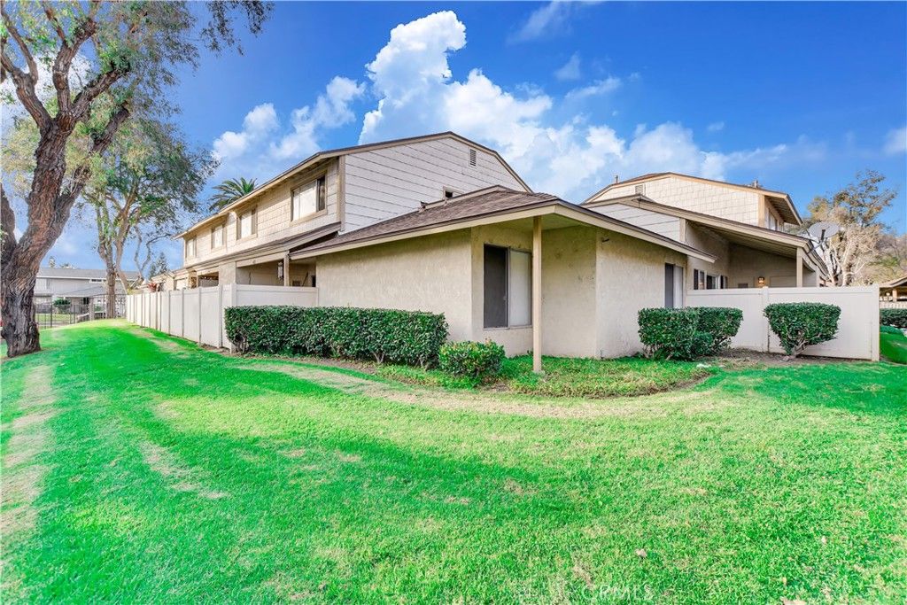 1031 S Palmetto Avenue A2, Ontario, CA 91762