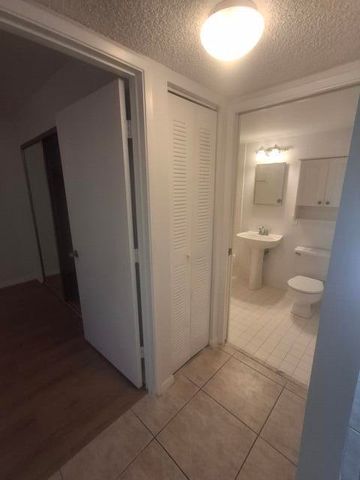 2236 N CYPRESS BEND Drive 106, Pompano Beach, FL 33069