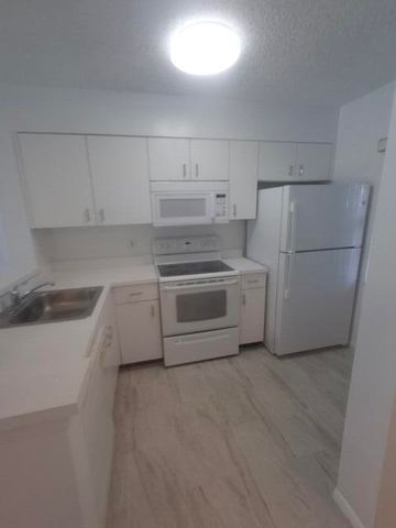 2236 N CYPRESS BEND Drive 106, Pompano Beach, FL 33069