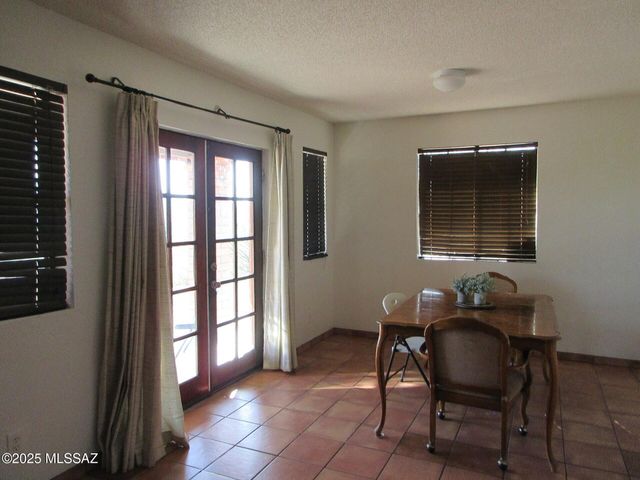 1237 Calle Tubatana, Rio Rico, AZ 85648