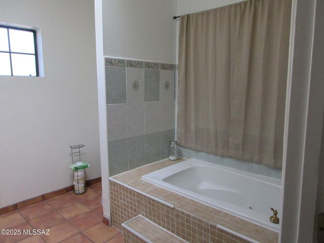 1237 Calle Tubatana, Rio Rico, AZ 85648