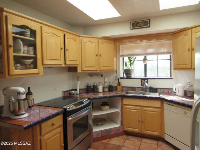 1237 Calle Tubatana, Rio Rico, AZ 85648