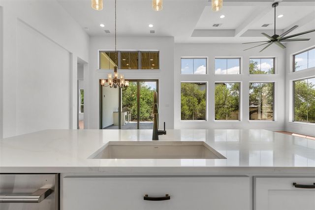 100 Sunny Bell CT, Georgetown, TX 78628