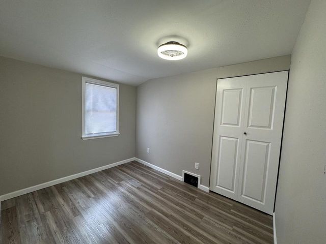 8057 W Herbert AVENUE, Milwaukee, WI 53218
