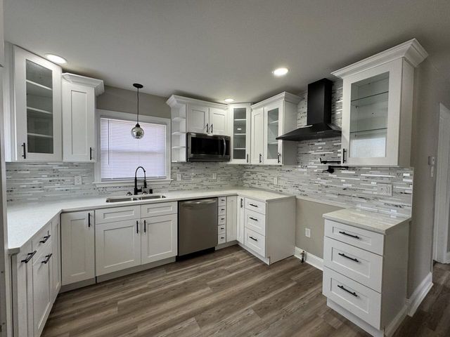 8057 W Herbert AVENUE, Milwaukee, WI 53218