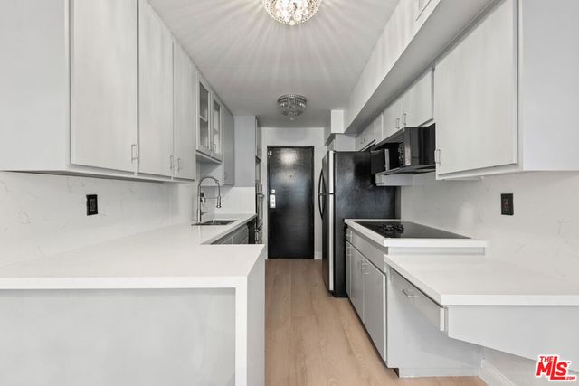 1121 N Olive Drive 209, West Hollywood, CA 90069