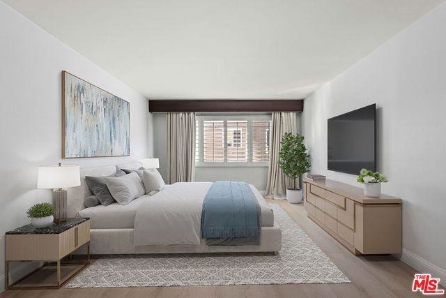 1121 N Olive Drive 209, West Hollywood, CA 90069