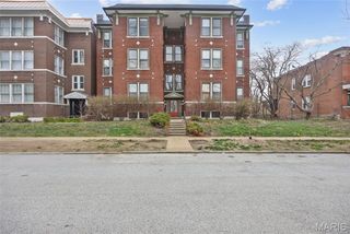 5845 Nina Place 2W, St Louis, MO 63112