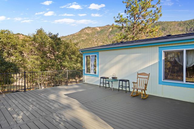 8060 Upper Applegate Road, Jacksonville, OR 97530