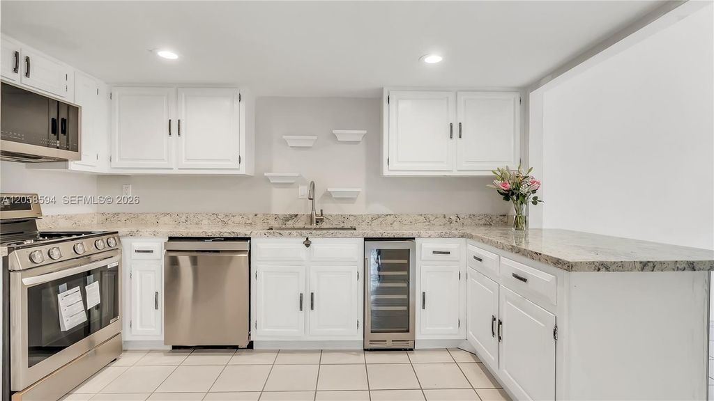 7123 SW 115th Place A25, Miami, FL 33173