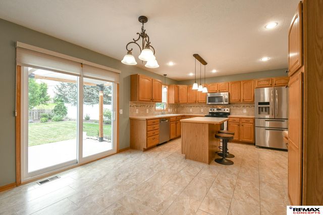 7414 S 48th Street, Lincoln, NE 68516