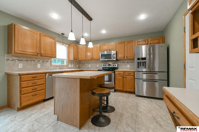 7414 S 48th Street, Lincoln, NE 68516