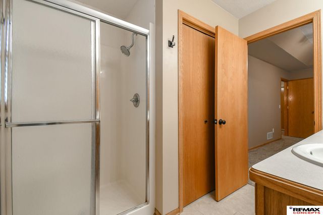 7414 S 48th Street, Lincoln, NE 68516