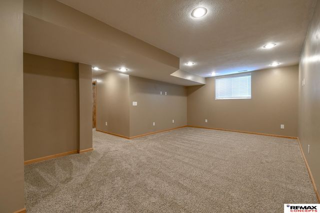 7414 S 48th Street, Lincoln, NE 68516