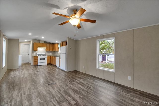 2 Pebbleridge Drive, Ridgeway, NY 14103