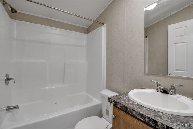 2 Pebbleridge Drive, Ridgeway, NY 14103