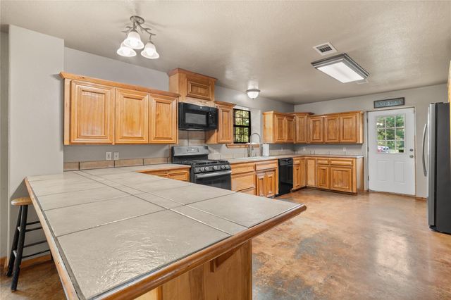 20476 Sullivan Road, New Caney, TX 77357