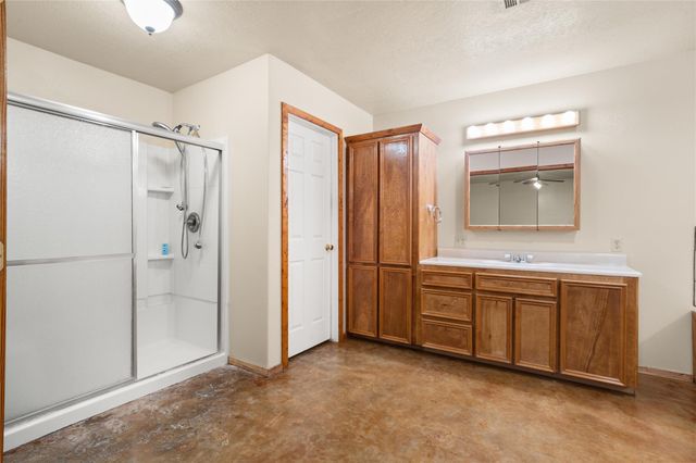 20476 Sullivan Road, New Caney, TX 77357