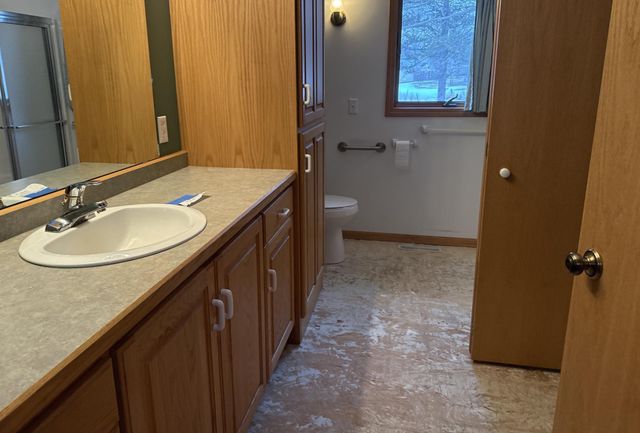 28 Mitchell Drive, Faribault, MN 55021