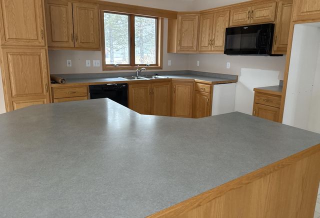 28 Mitchell Drive, Faribault, MN 55021