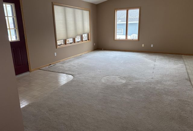 28 Mitchell Drive, Faribault, MN 55021