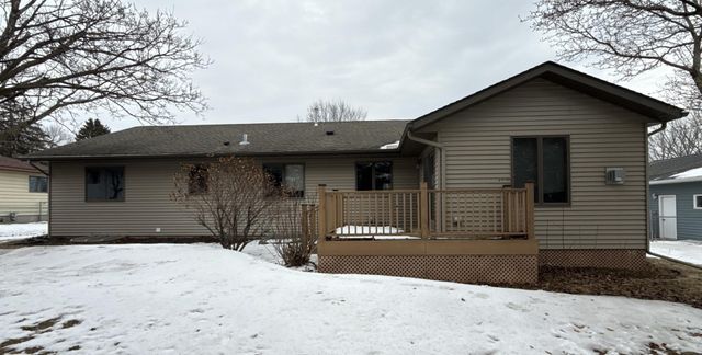 28 Mitchell Drive, Faribault, MN 55021