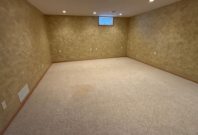 28 Mitchell Drive, Faribault, MN 55021