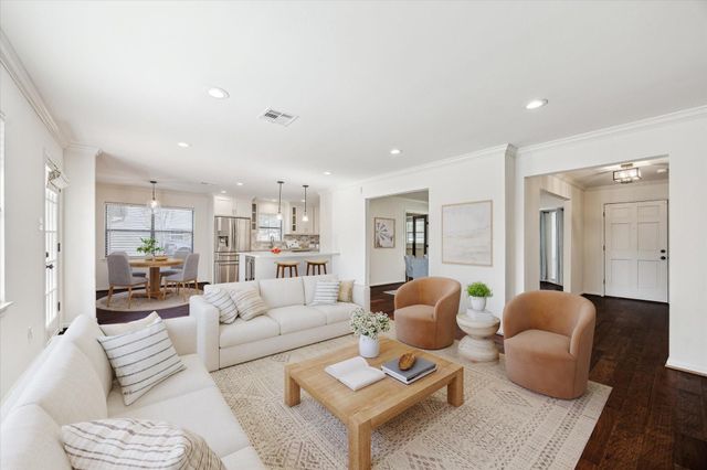 10219 Barwood Drive, Houston, TX 77043