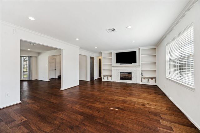 10219 Barwood Drive, Houston, TX 77043