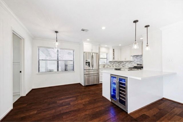 10219 Barwood Drive, Houston, TX 77043