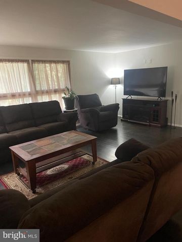 54 WAR TROPHY LN, Media, PA 19063