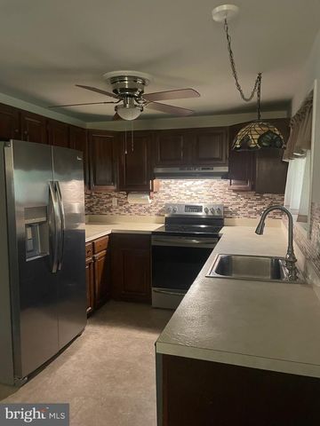 54 WAR TROPHY LN, Media, PA 19063