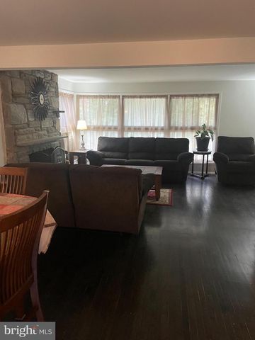 54 WAR TROPHY LN, Media, PA 19063