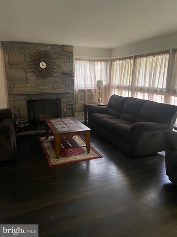 54 WAR TROPHY LN, Media, PA 19063