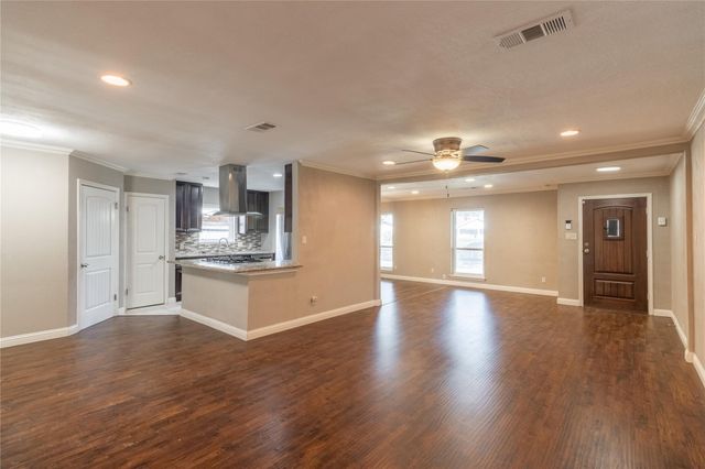 8419 Sharpview Drive, Houston, TX 77036
