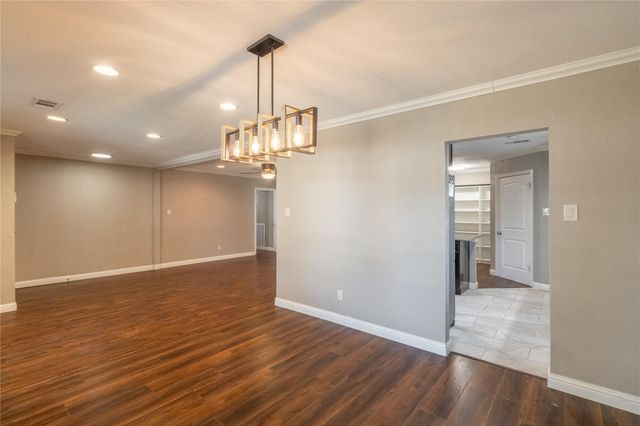 8419 Sharpview Drive, Houston, TX 77036